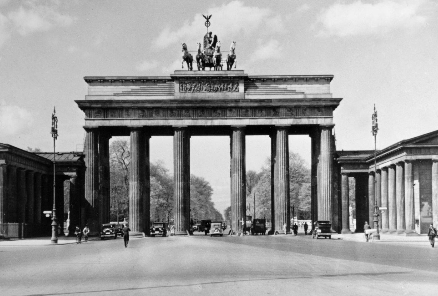 Travel, Cities, Germany, Berlin, 1930s, The famous landmark of Berlin, the Brandenburg Gate, pictured as it was before World War Two