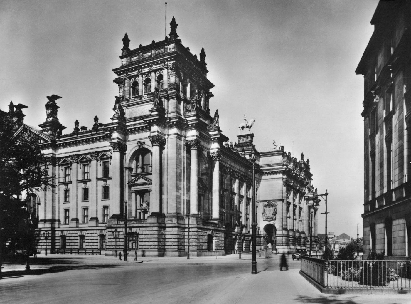 Reichstag building, Berlin, 1930