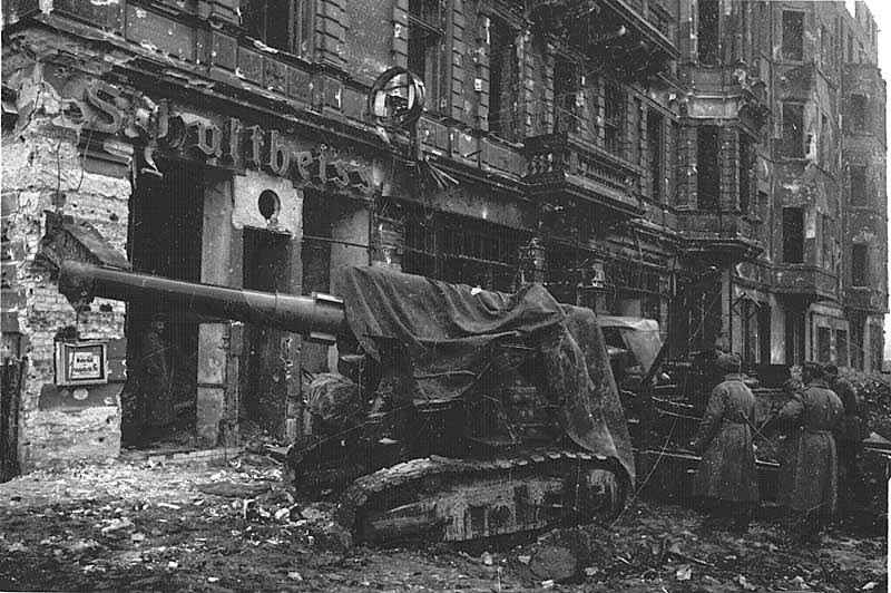 Powerful Photos Showcasing the Ruins of Berlin in the Aftermath of World War II