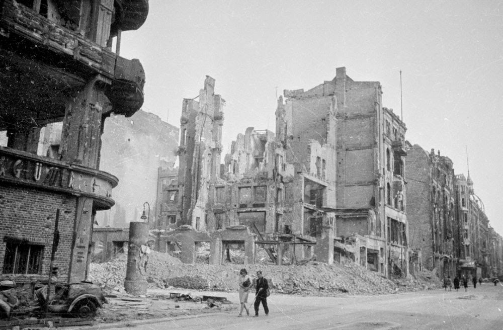 Powerful Photos Showcasing the Ruins of Berlin in the Aftermath of World War II