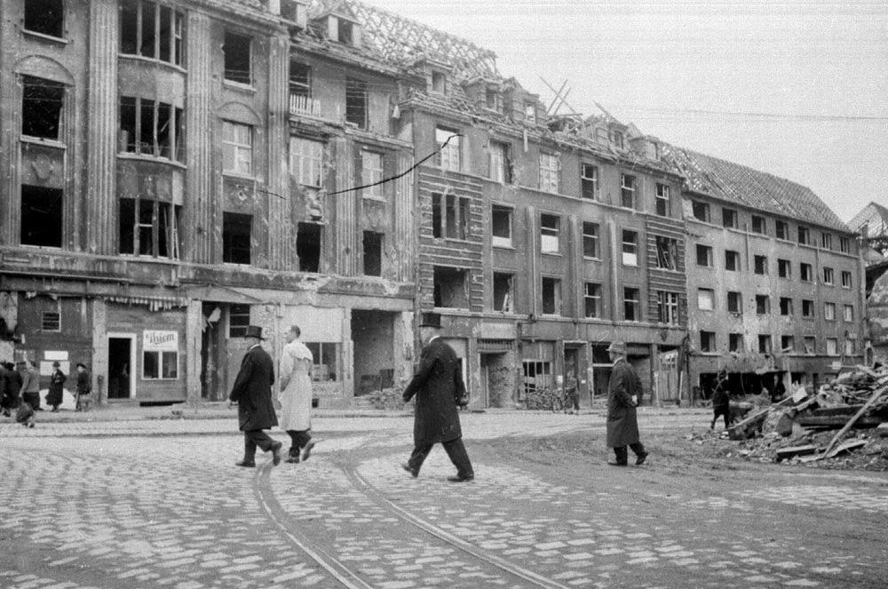 Powerful Photos Showcasing the Ruins of Berlin in the Aftermath of World War II