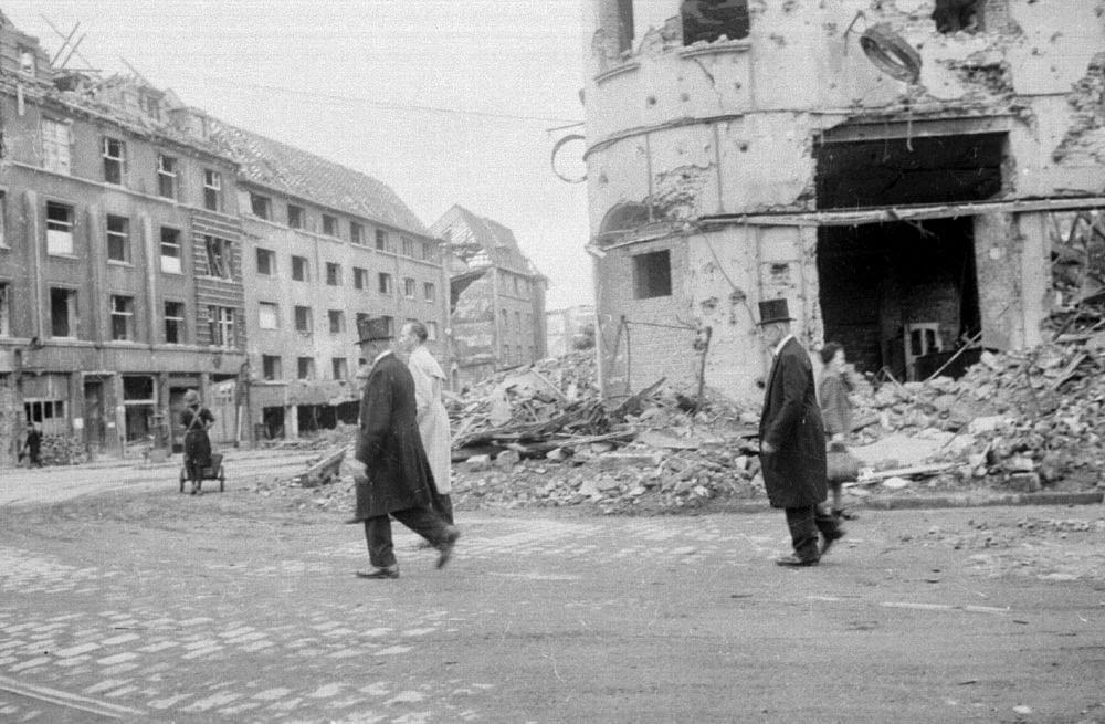 Powerful Photos Showcasing the Ruins of Berlin in the Aftermath of World War II