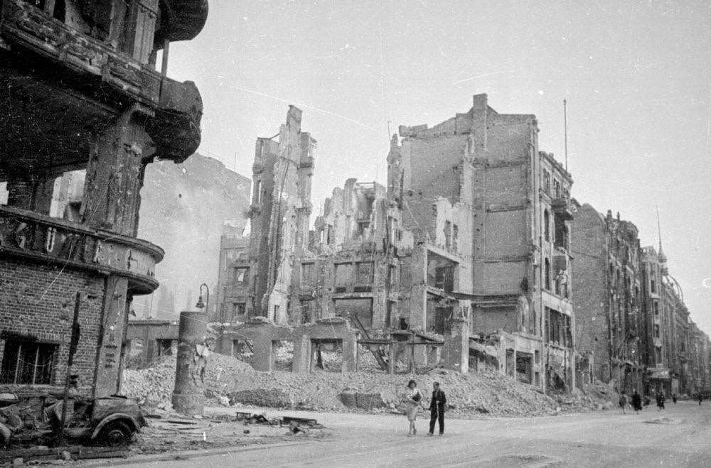 Powerful Photos Showcasing the Ruins of Berlin in the Aftermath of World War II