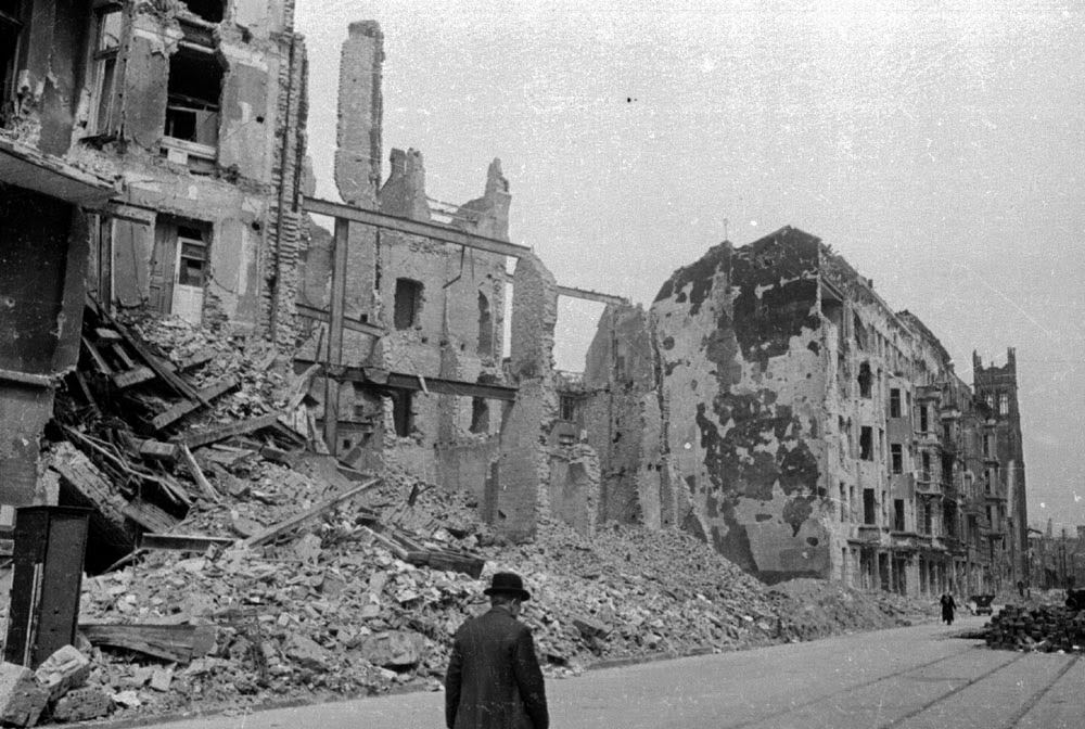 Powerful Photos Showcasing the Ruins of Berlin in the Aftermath of World War II