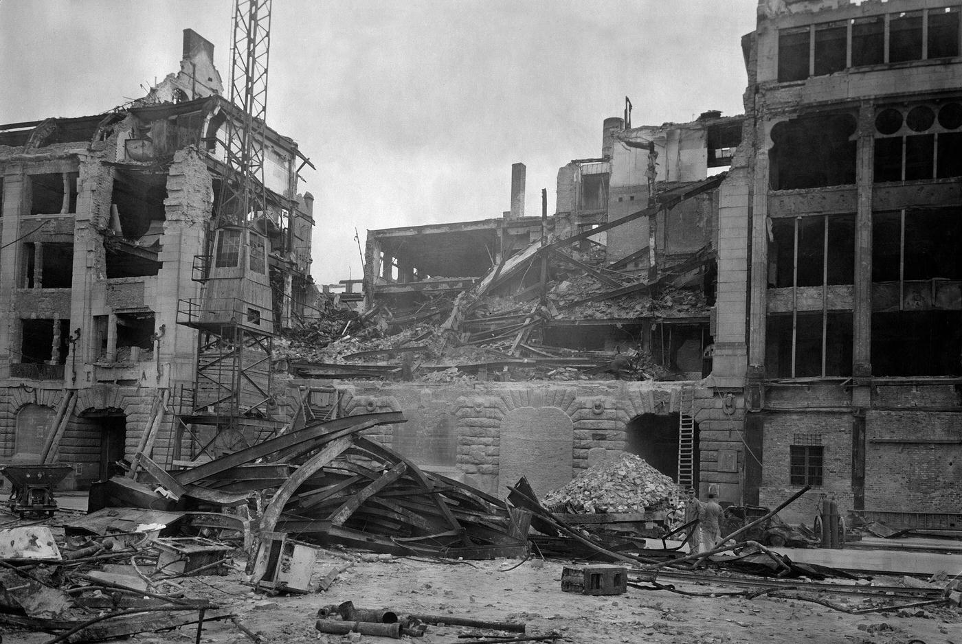 Ullstein-Verlag Berlin Kochstr, destruction during World War II.
