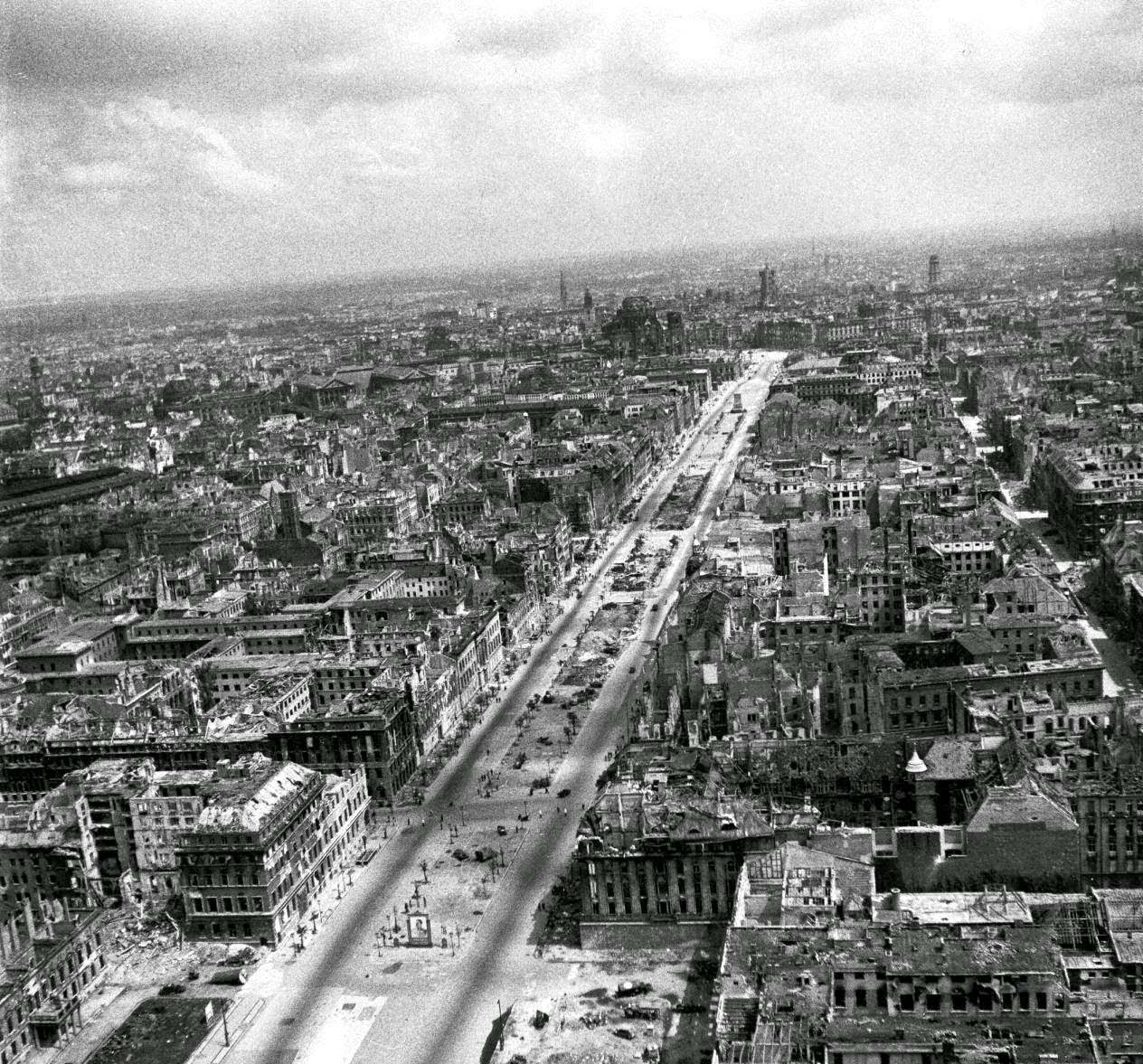 Powerful Photos Showcasing the Ruins of Berlin in the Aftermath of World War II