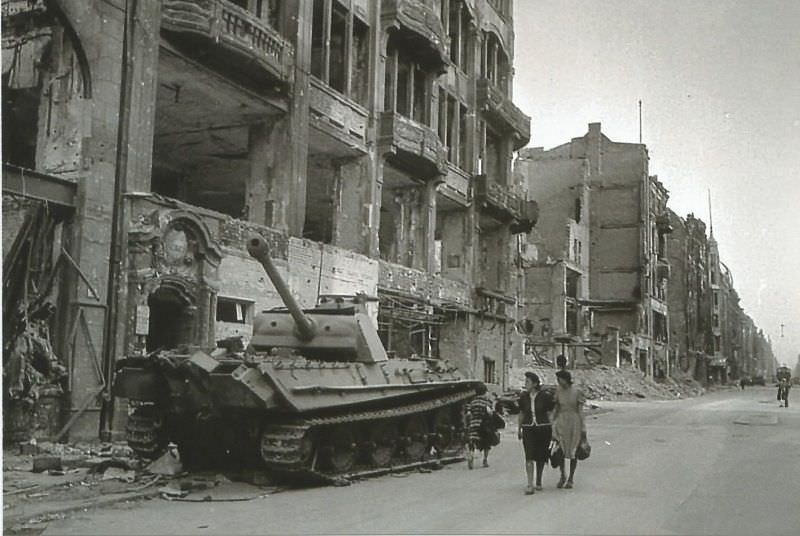 Powerful Photos Showcasing the Ruins of Berlin in the Aftermath of World War II