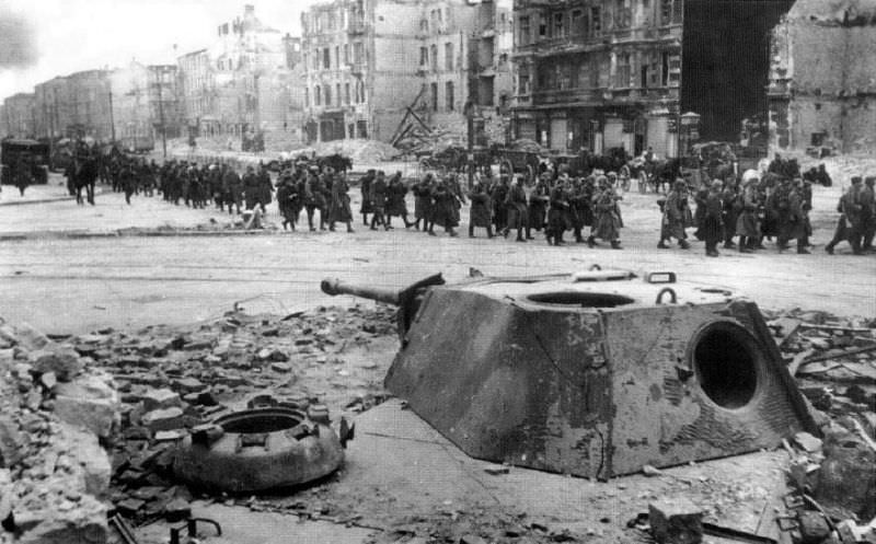 Powerful Photos Showcasing the Ruins of Berlin in the Aftermath of World War II