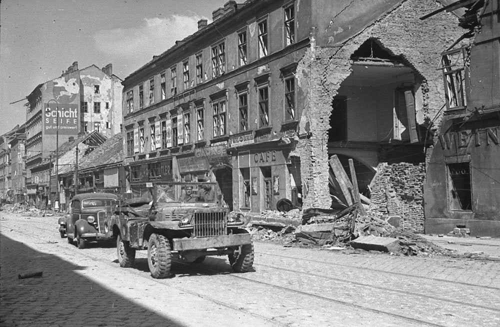 Powerful Photos Showcasing the Ruins of Berlin in the Aftermath of World War II