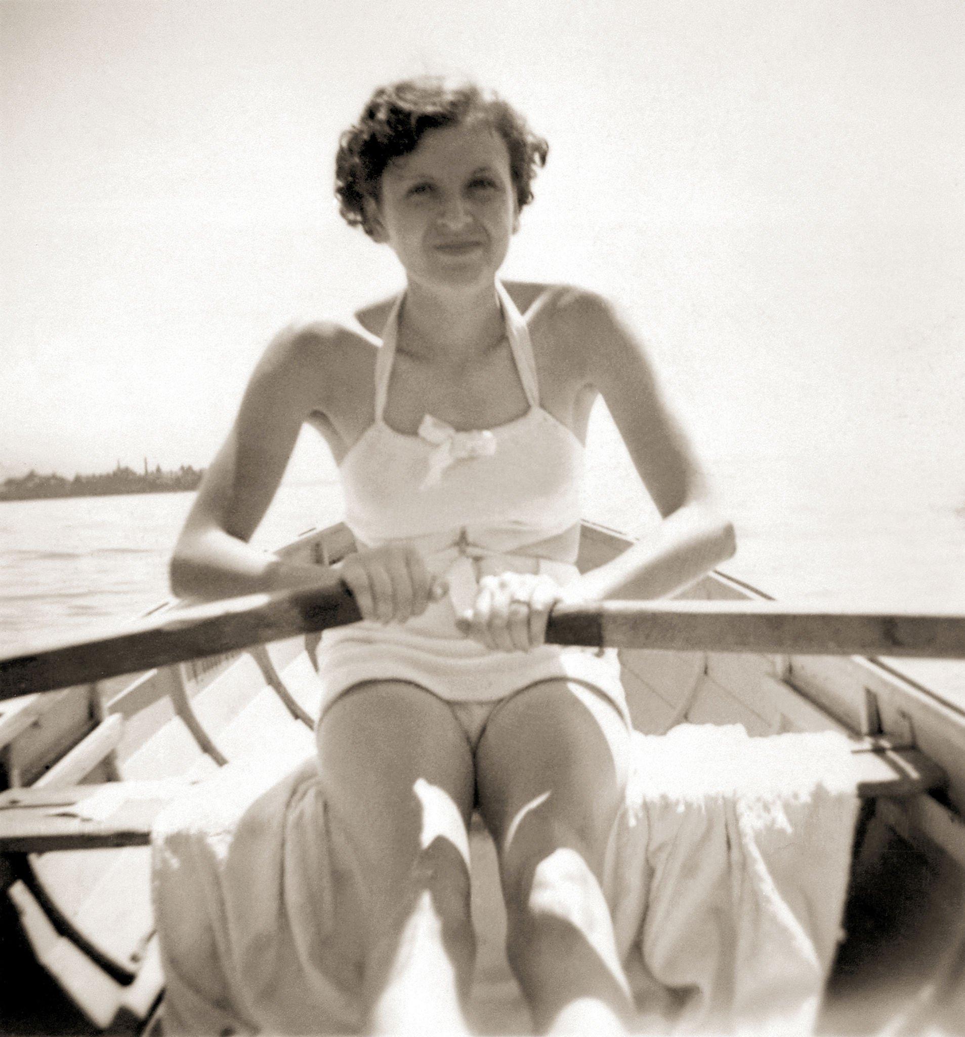 Eva Braun often served as a model for Heinrich Hoffmann
