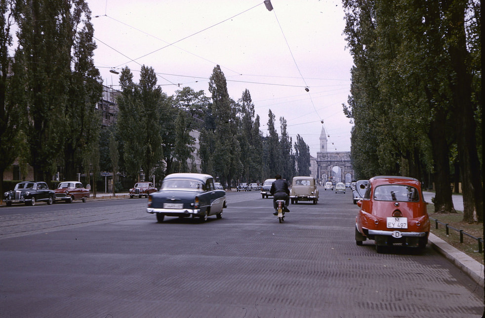 Traffic in Munich, July 1958