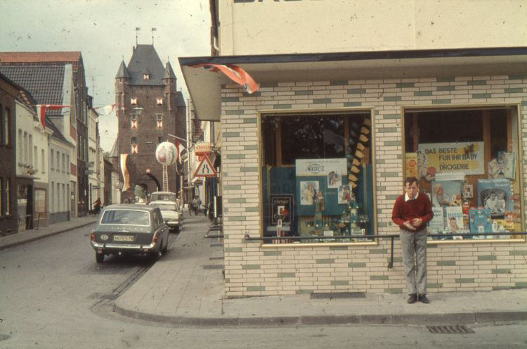 Drugstore at Klever street corner Rheinstraße, Xanten, 1960s