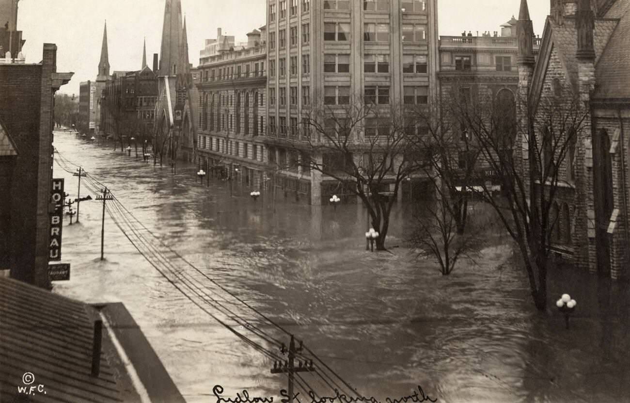 Flood waters on Ludlow Street in Dayton, Ohio during the Great Dayton Flood, 1913.