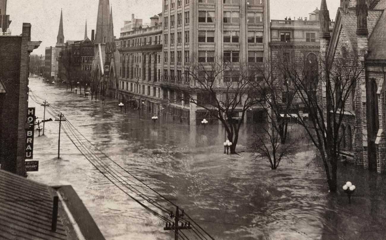 Flood waters on Ludlow Street in downtown Dayton, Ohio during the Great Flood of 1913.