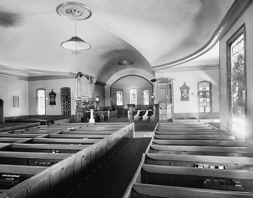 Interior of St. John's Church, Richmond, 1910s