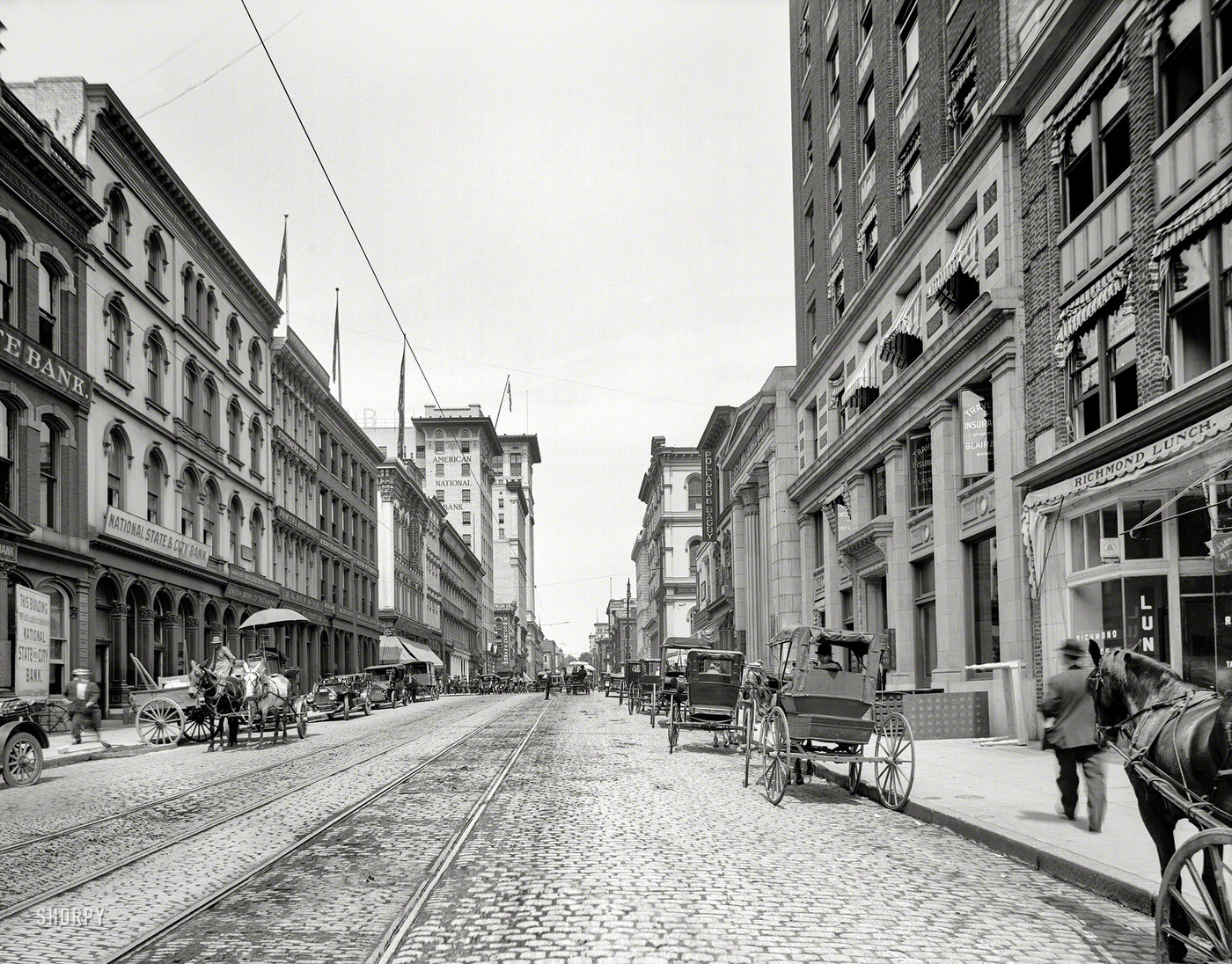 Banks of Richmond, Main Street west from Twelfth, 1912