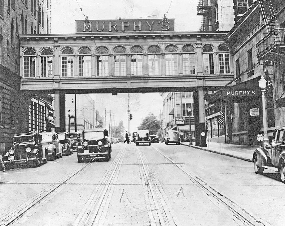 There was considerable curiosity about the fate of the Murphy’s Hotel bridge, which spanned Eighth Street at Broad Street downtown, after the sale of part of the hotel property, 1933.