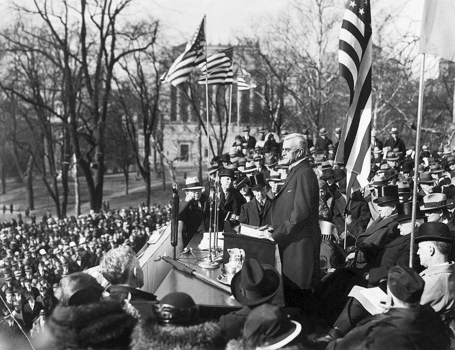 George Campbell Peery was inaugurated as the 52nd governor of Virginia, 1934.