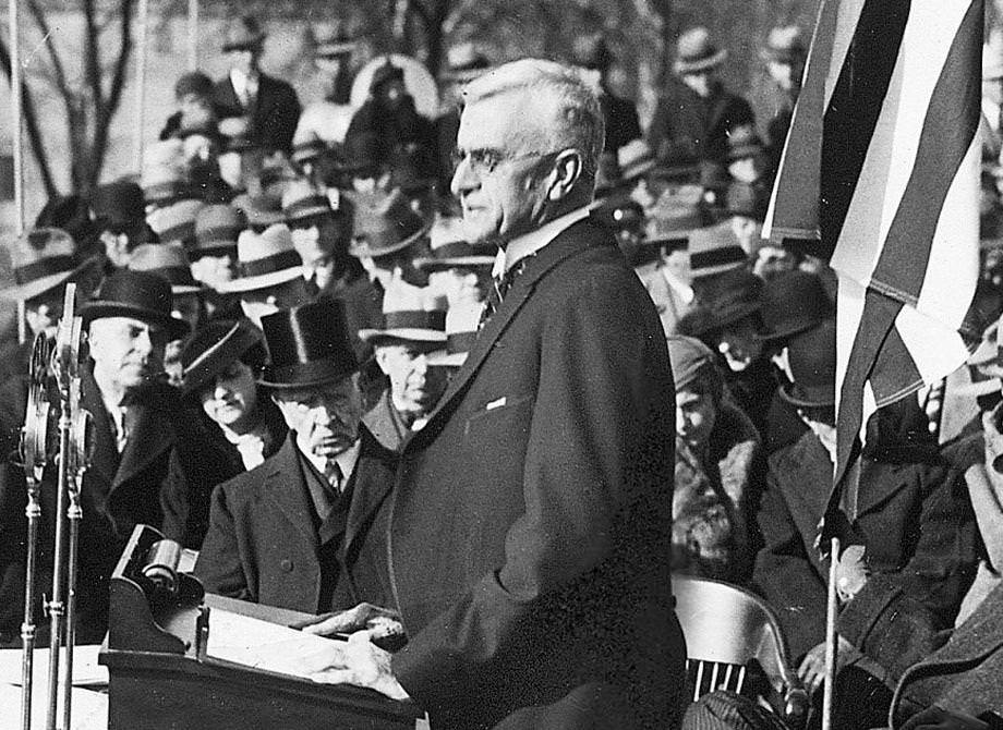 George Campbell Peery was inaugurated as the 52nd governor of Virginia, 1934.