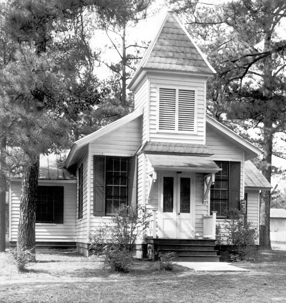 Forest Hill Presbyterian Church on West 41st Street in Richmond opened its first expansion, 1938.