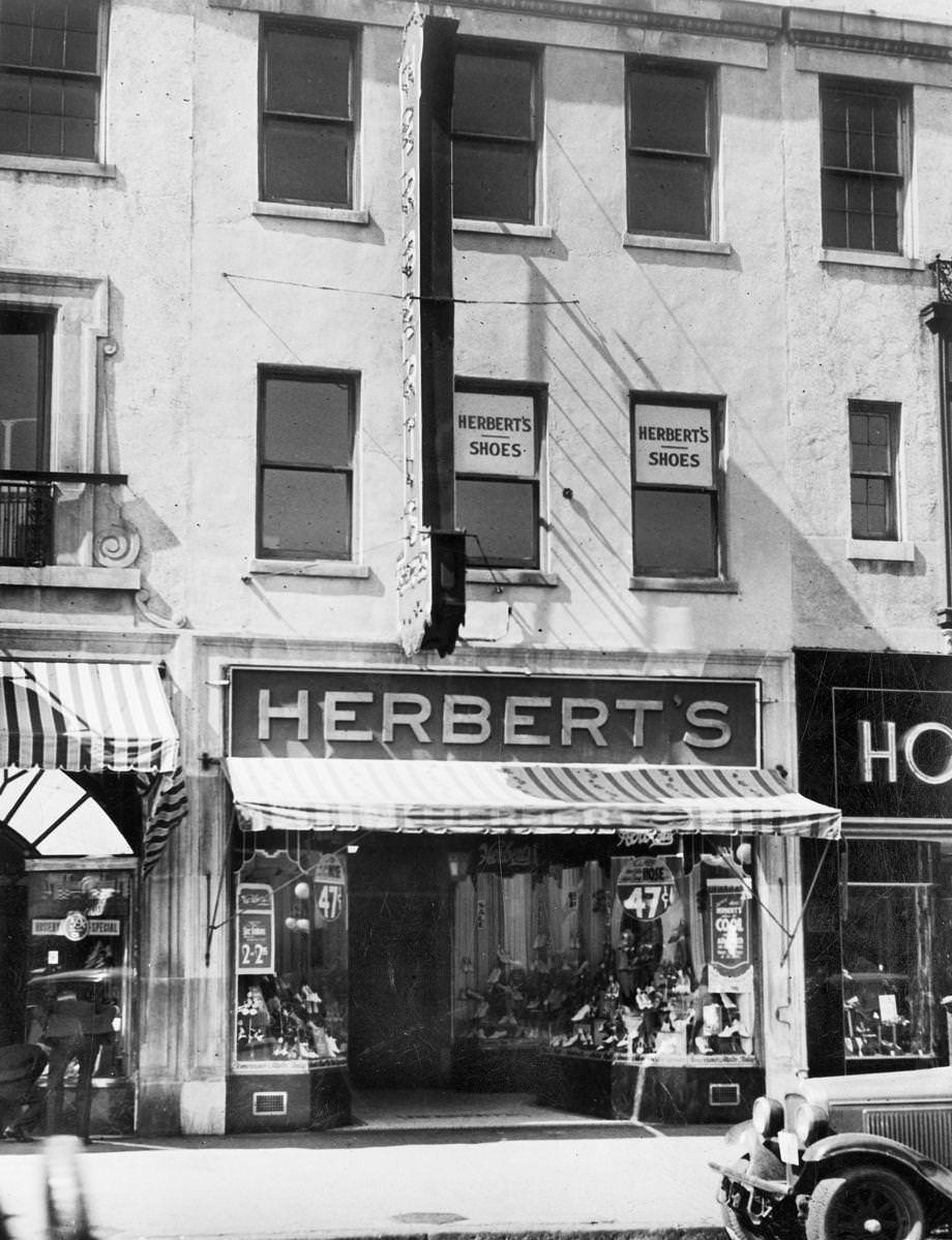 Herbert’s shoe store at 419 E. Broad St. in downtown Richmond, 1935.