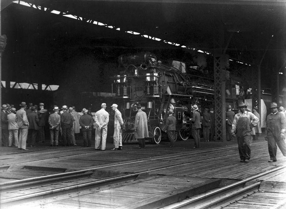 The Chesapeake & Ohio Railway’s new luxury train, the Sportsman, stopped at Main Street Station in Richmond on the last leg of an exhibition tour ahead of service beginning on a new route from Norfolk to Detroit and Cleveland, 1930.