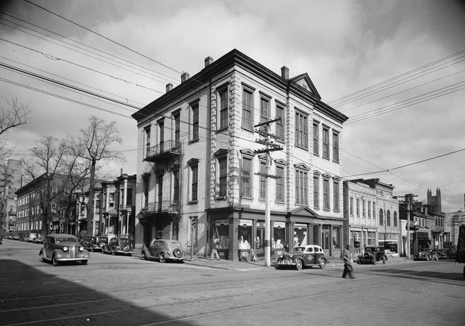 Third & East Main Streets (House), Richmond, 1940s