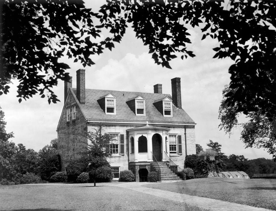 The Holden Rhodes House, also known as the old Stone House, located at Forest Hill Park in South Richmond, 1942.