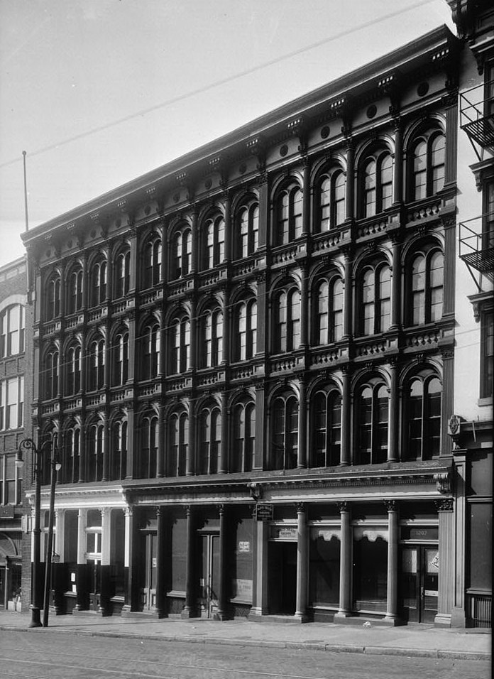 Donnan-Asher Iron Front Building, 1207-1211 East Main Street, Richmond, 1940s