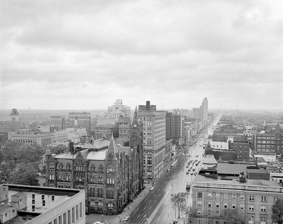 A view of East Broad Street in downtown Richmond on a cloudy day in October 1954.