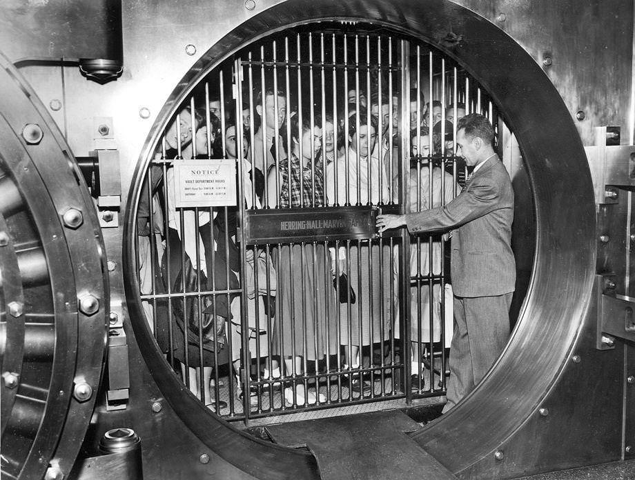 Know-Your-Bank Week activities in Richmond included behind-the-scenes tours for bank customers and school students, 1952.