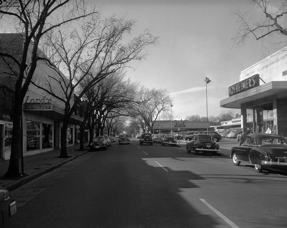 The 3100 block of West Cary Street shows Lord's Furniture and Hofheimer's shoe store, 1951.