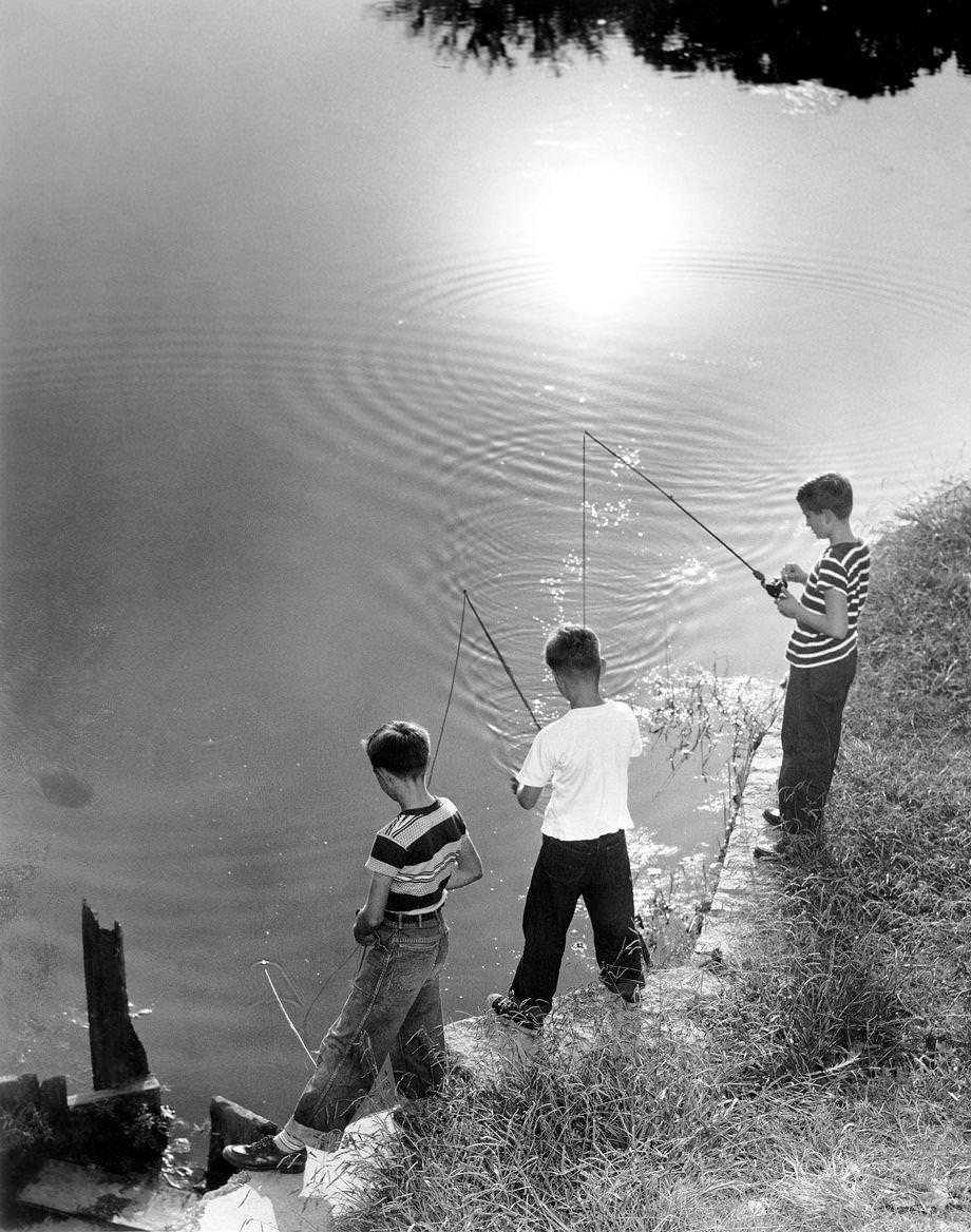 Temperatures reached into the mid-80s, and people around the area found ways to enjoy the unseasonably warm weather, 1952.