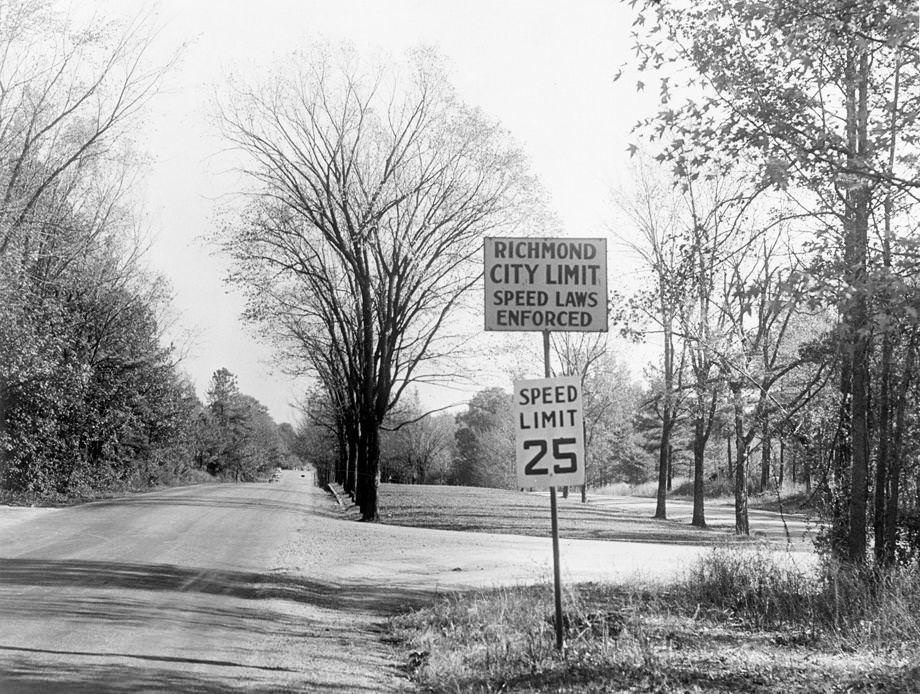 The speed limit on Monument Avenue inside the city was 25 mph, 1951.