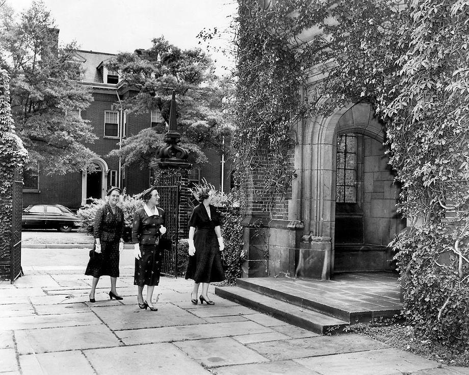 James River Garden Club members visited the Branch House on Monument Avenue in Richmond to make last-minute arrangements before the weekend’s flower show, 1954.