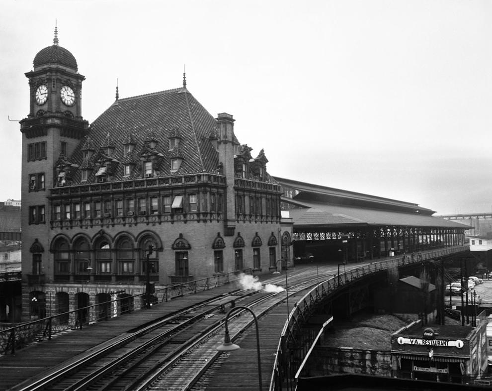 Main Street Station downtown at a time when there was discussion about moving all passenger train traffic to Broad Street Station, 1958.