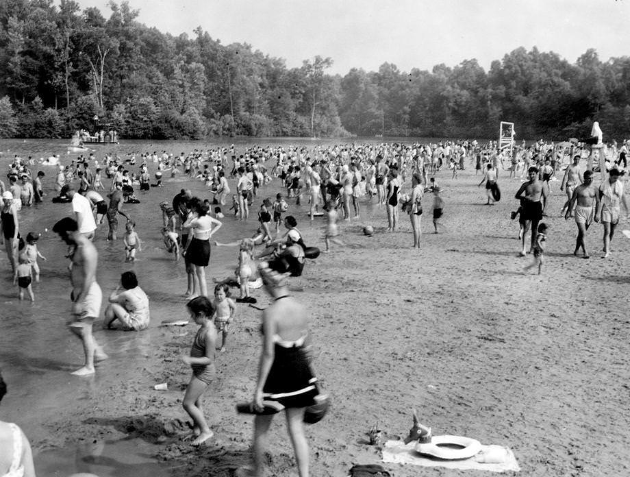 The summer heat sent crowds to Pocahontas State Park in Chesterfield County for a swim, 1950.