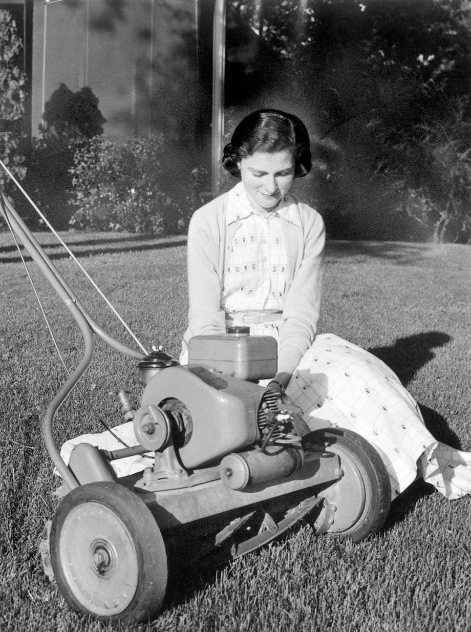 Students at Ridge School in Henrico County enjoyed their new merry-go-round, 1955.