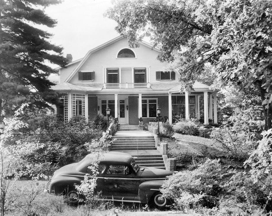 One side of Bloemendaal House, the former home of Richmond businessman Lewis Ginter and now part of Lewis Ginter Botanical Garden, 1951.