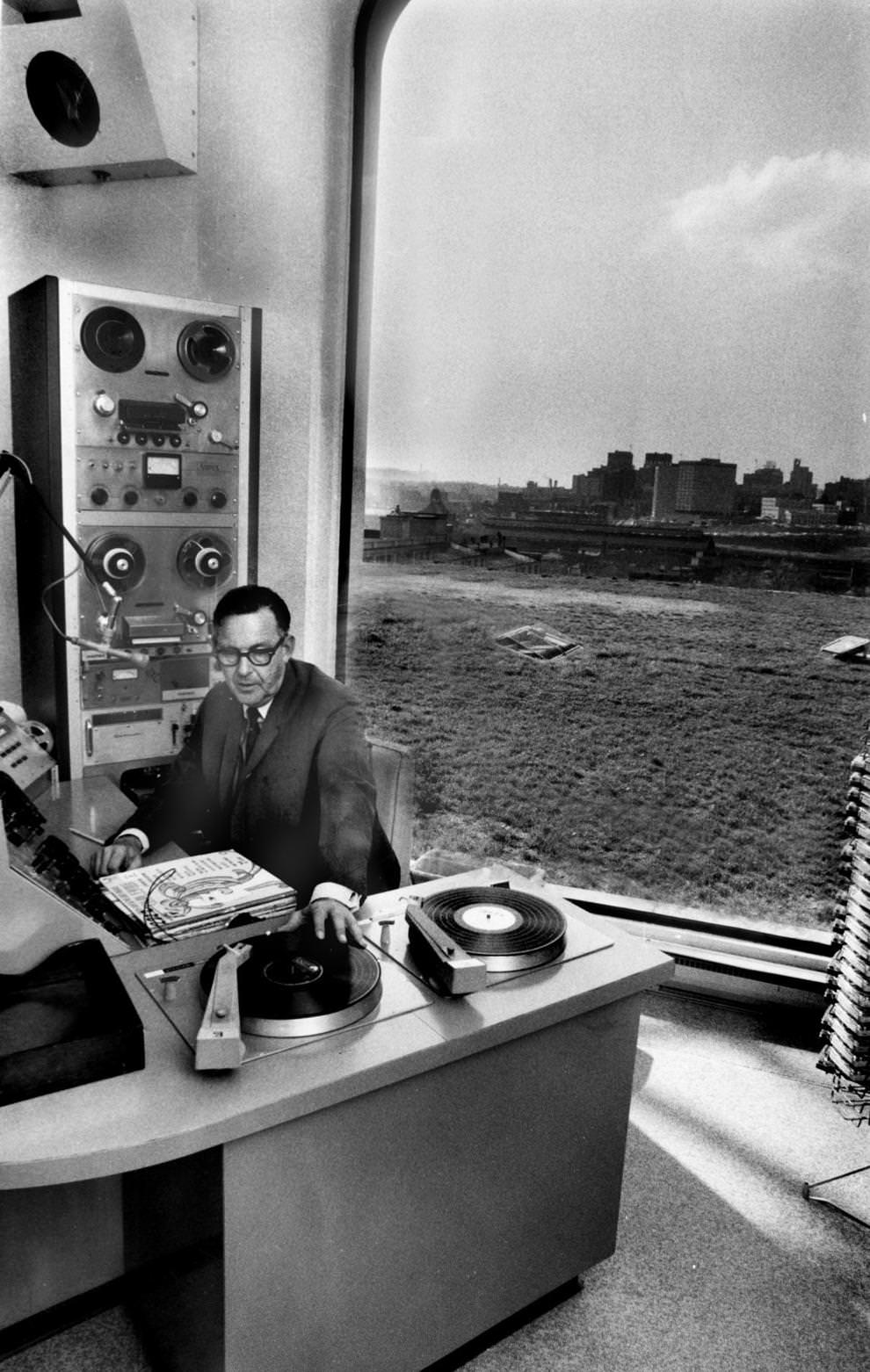 Alden Aaroe broadcasted from WRVA’s radio studio on Church Hill in Richmond, 1969.