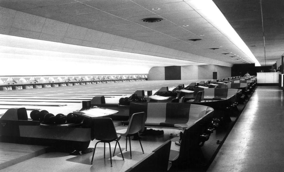 The Coliseum Bowling Center in South Richmond had just opened, and its 40 lanes made it the area’s biggest ten-pin alley at the time, 1960.