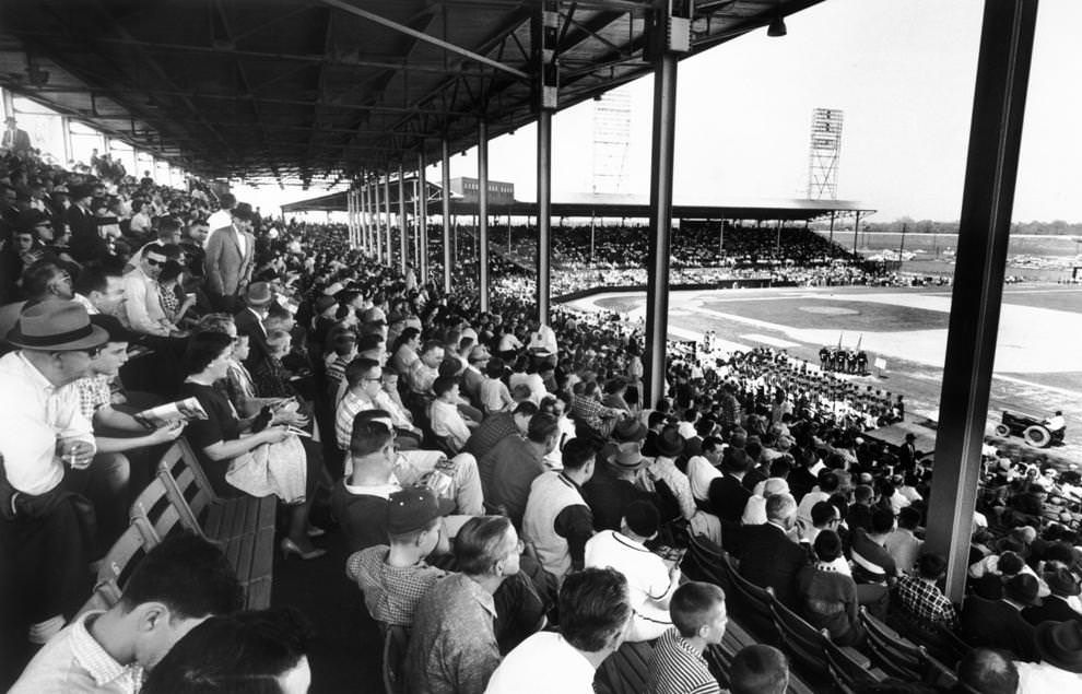 More than 10,000 spectators attended the Richmond Virginians’ exhibition game against the New York Yankees at Parker Field in Richmond, 1960.
