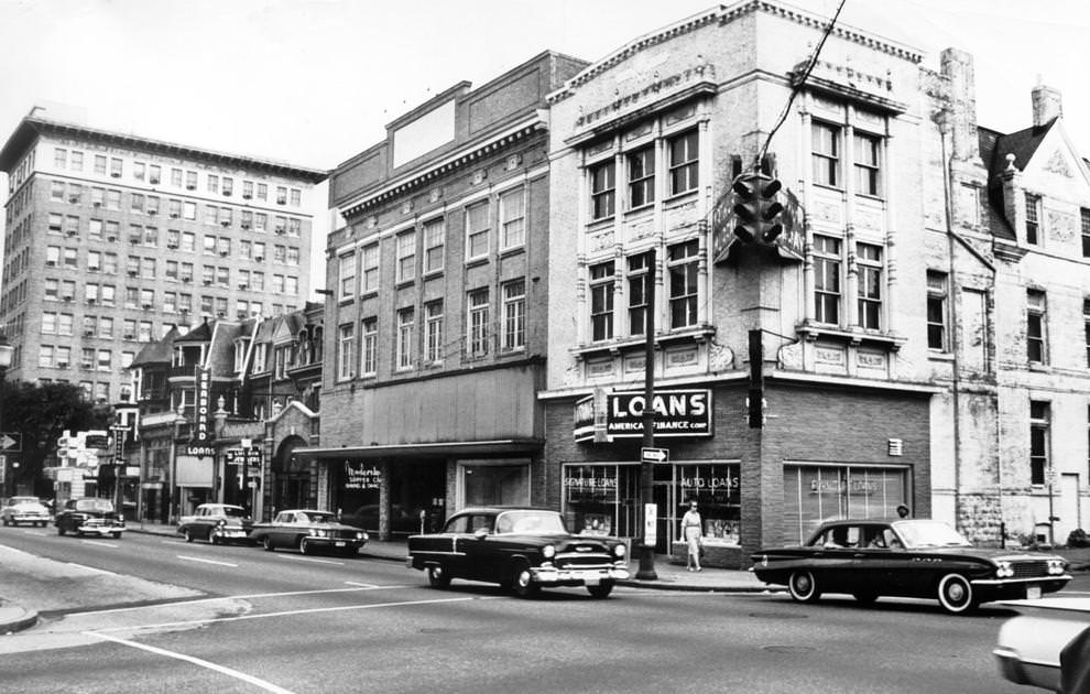 The corner of Second and Grace streets in downtown Richmond, 1961.
