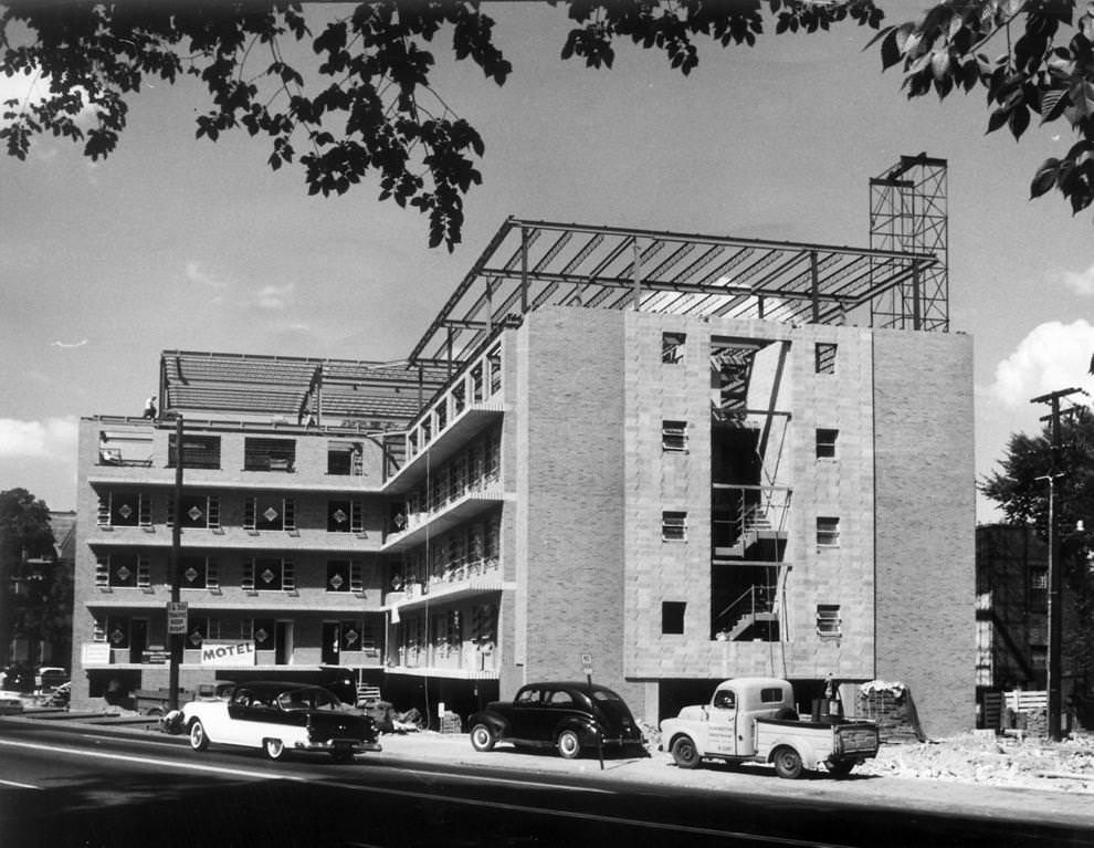 The Mark Monroe Motor Hotel was under construction at Belvidere and Franklin streets in Richmond, 1960.