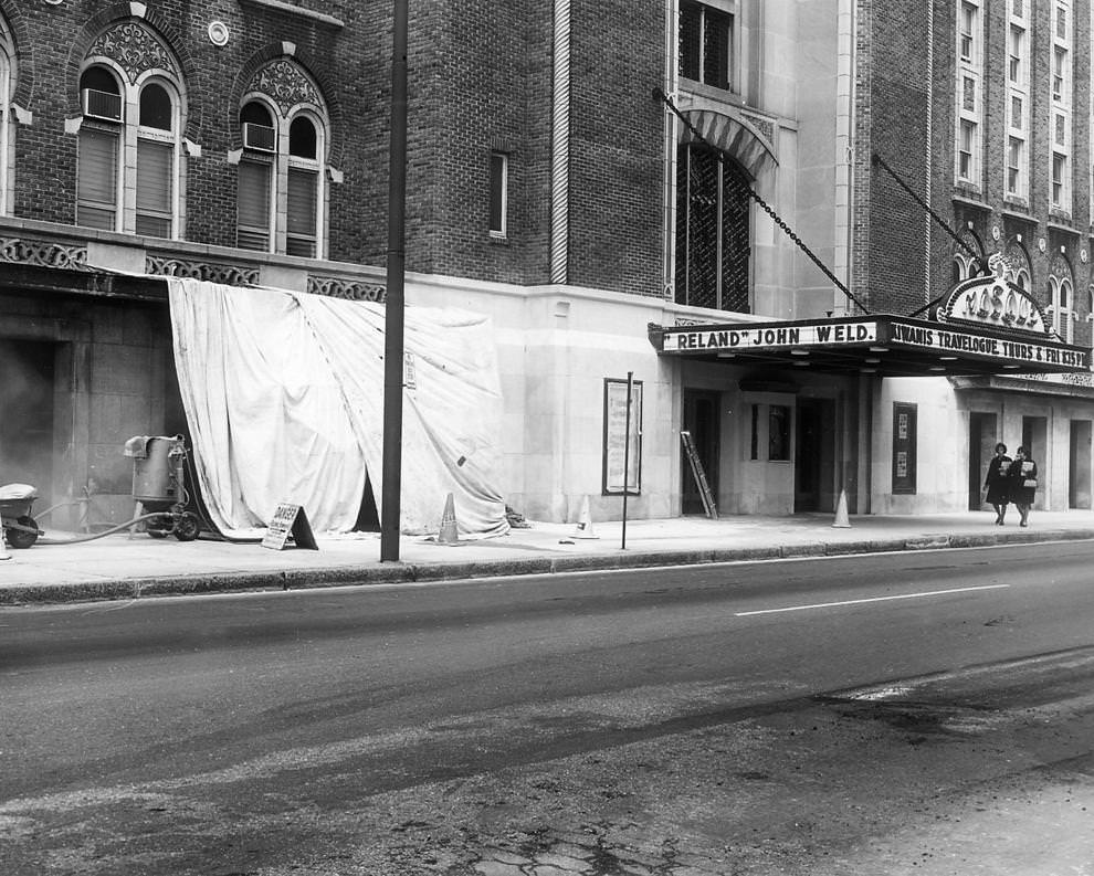 Exterior stone work on the Mosque (now known as Altria Theater) was getting cleaned, apparently for the first time since the building’s 1927 opening, 1966.