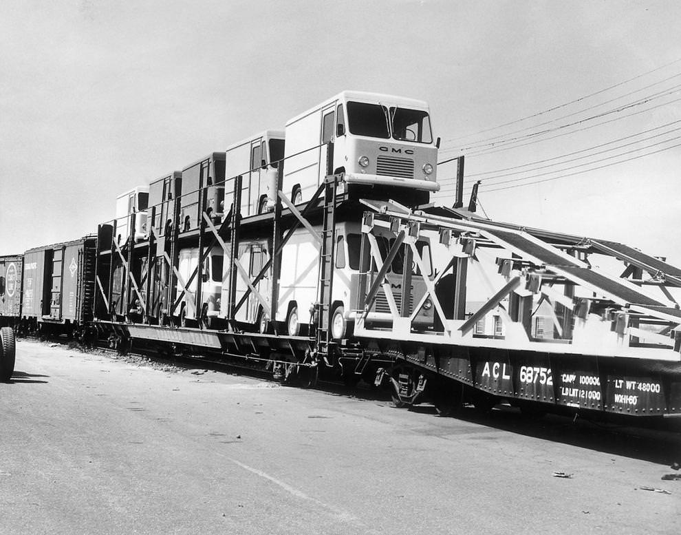 A shipment of new trucks from Alabama arrived in Richmond via the Atlantic Coast Line Railroad, 1962.