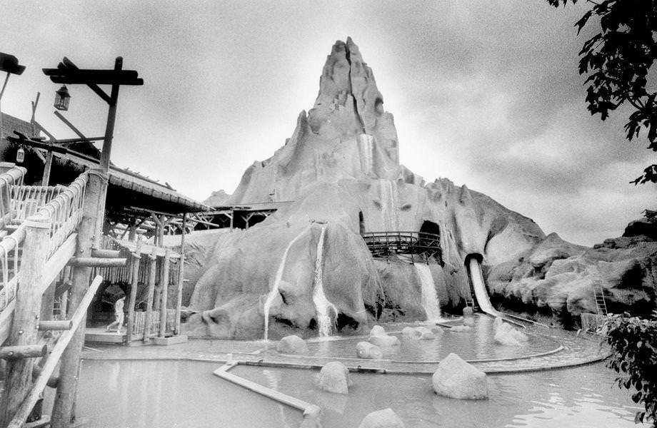 The Lost World mountain opened at the Kings Dominion theme park in Doswell, 1979.