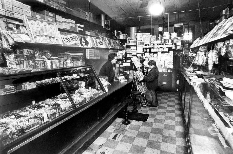 A young customer explored the offerings at the Carter’s Dry Goods and Notions store on Oregon Hill in Richmond, 1973.