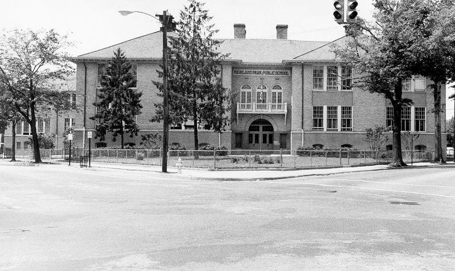 The Highland Park Public School building in Richmond, 1971.