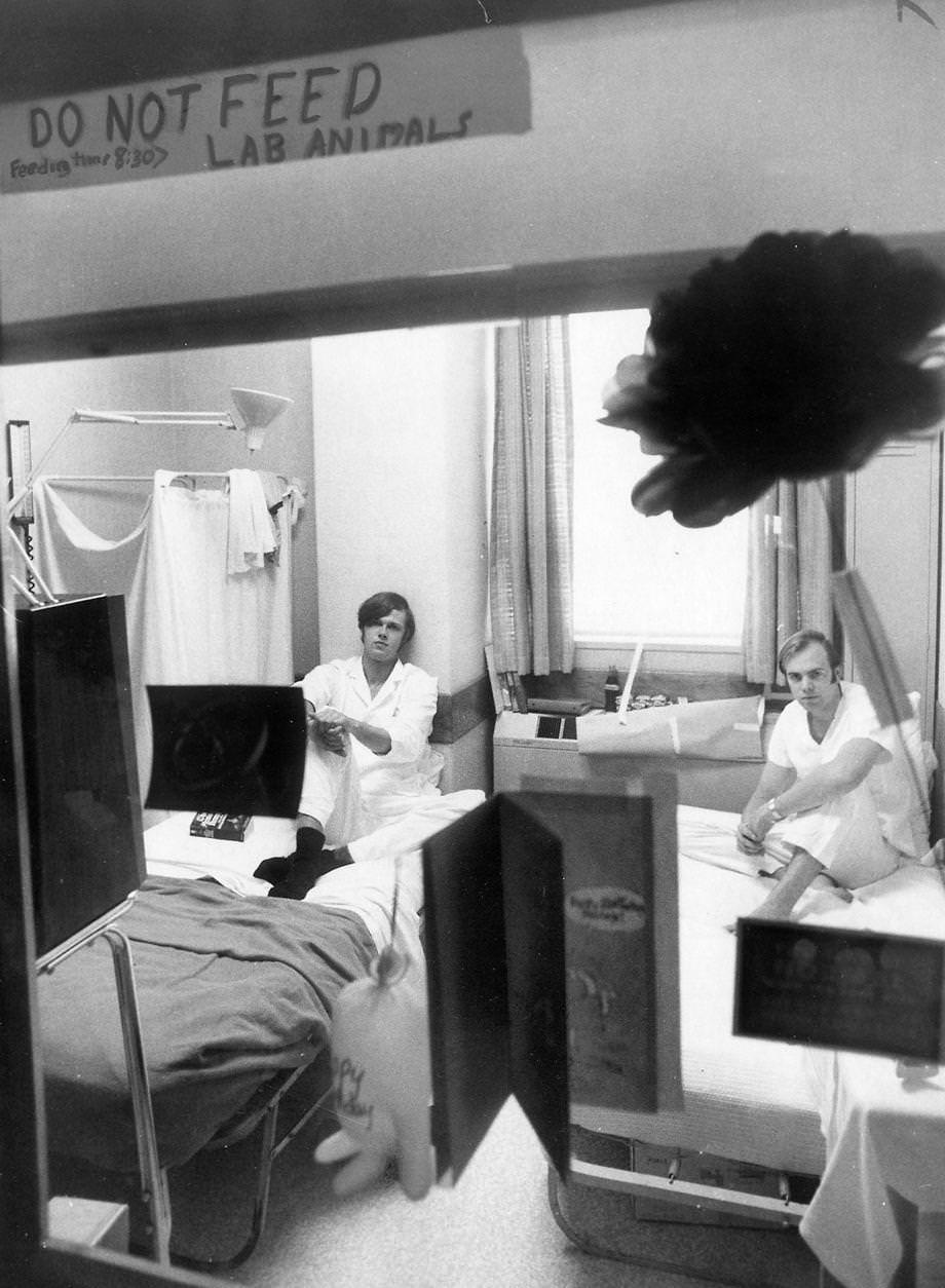 Student volunteers Peter Bassett (left) and Paul Parker were sealed in a room at the Medical College of Virginia in Richmond for one week, 1970.
